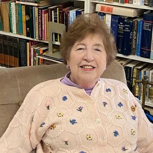 Meet your Posher, Cecilia